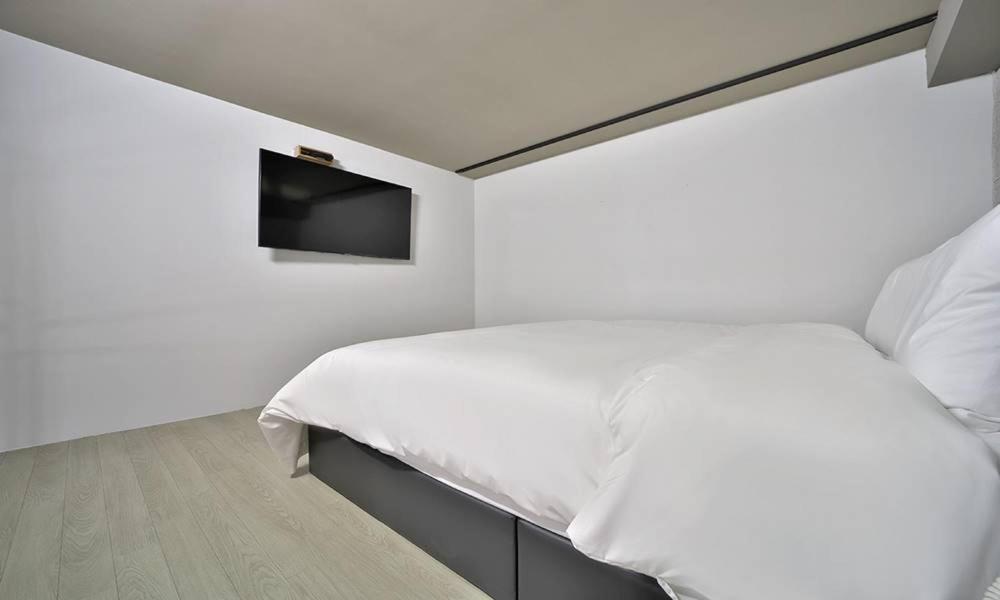 Seomyeon Hound Hotel 1St Street Busan Ruang foto